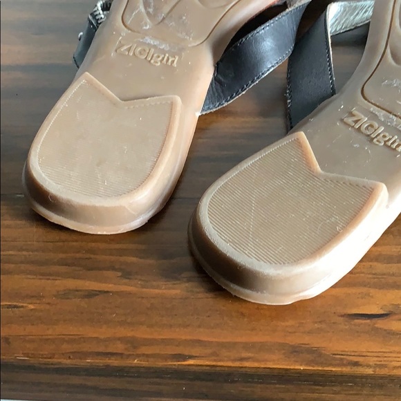 Ladies Zigi Girl Slide Sandals Never Worn - Picture 4 of 8